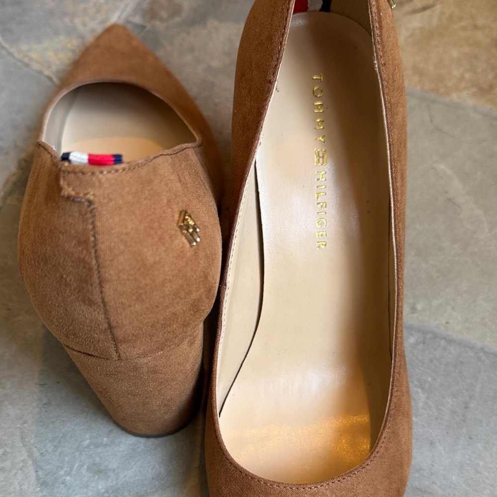 Tommy Hilfiger Brown Suede Pointed-Toe Pumps - Picture 9 of 11
